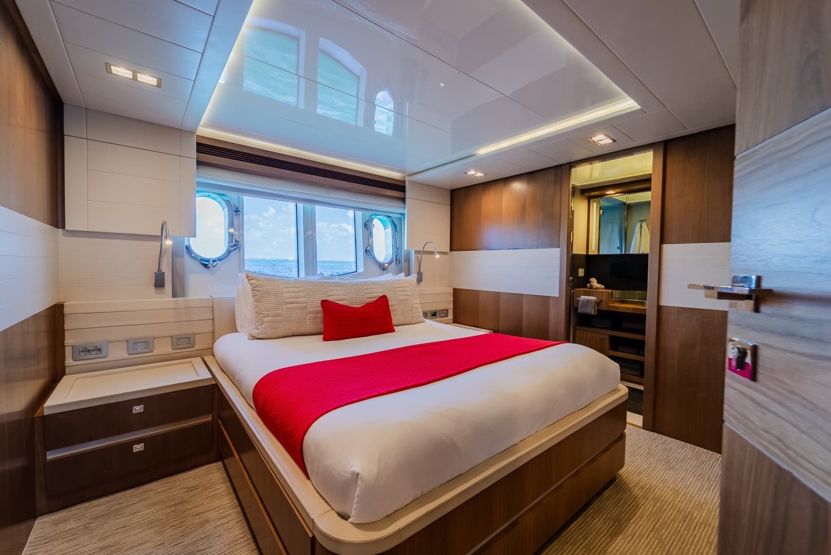 2012 Custom Line Raised Pilothouse - Image 35