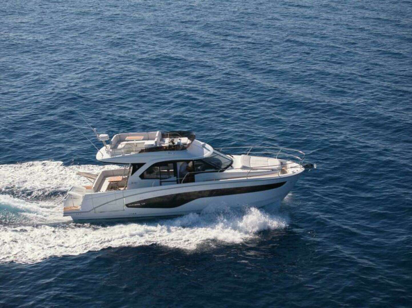 2027 Beneteau Antares 12 Fly - Image 14