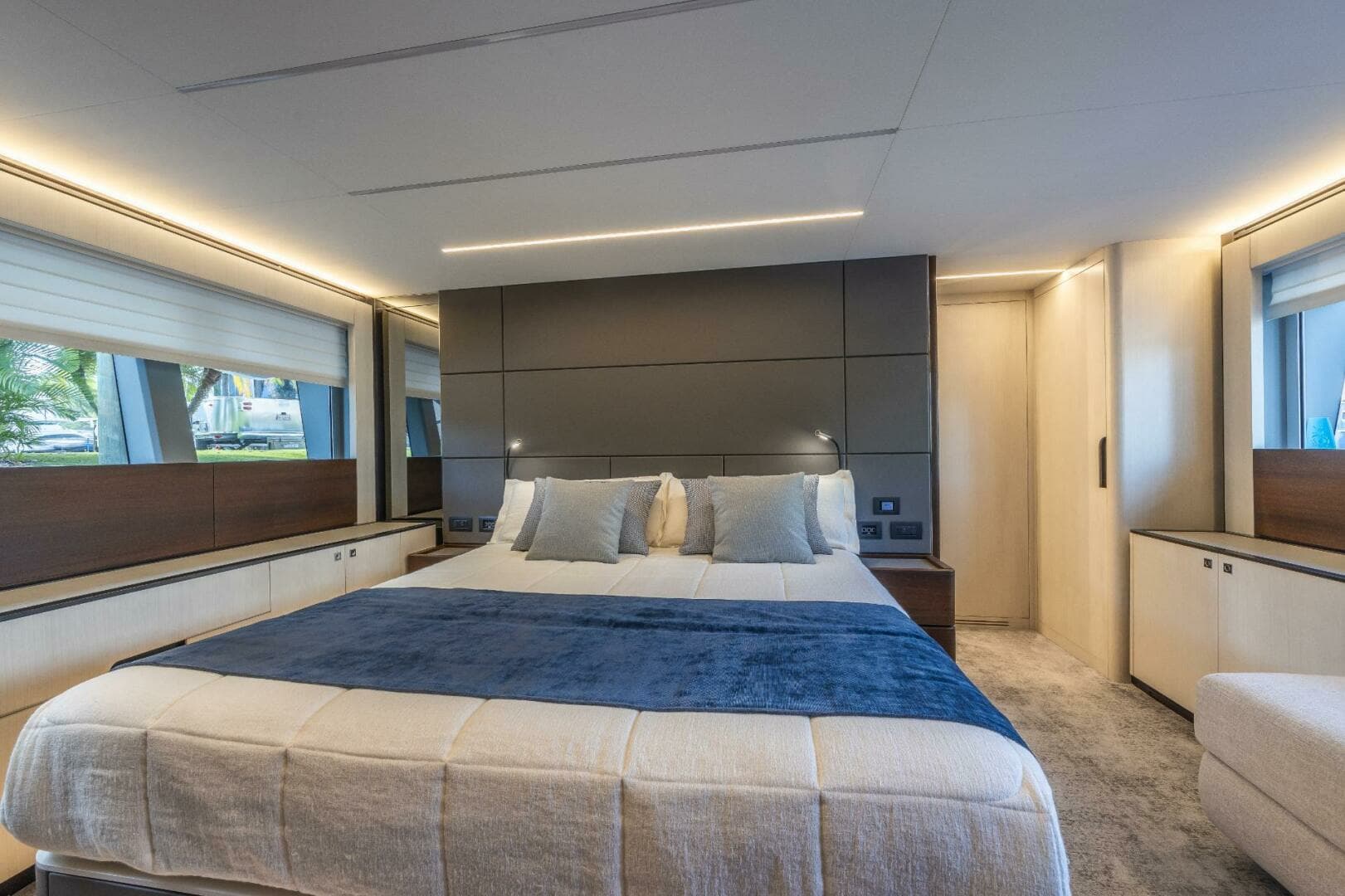 2024 Astondoa 66 Flybridge - Image 43