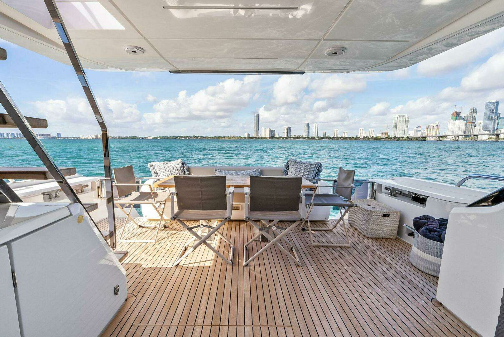2024 Ferretti Yachts 720 - Image 35