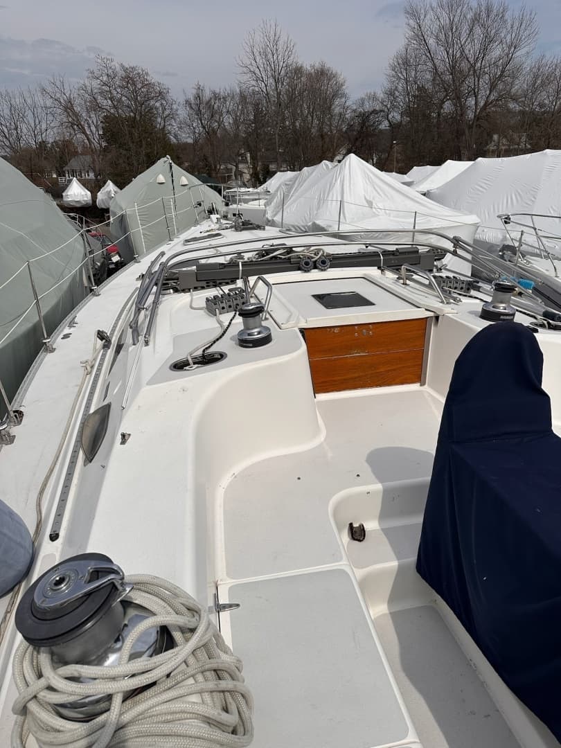 2002 Catalina 470 - Image 11