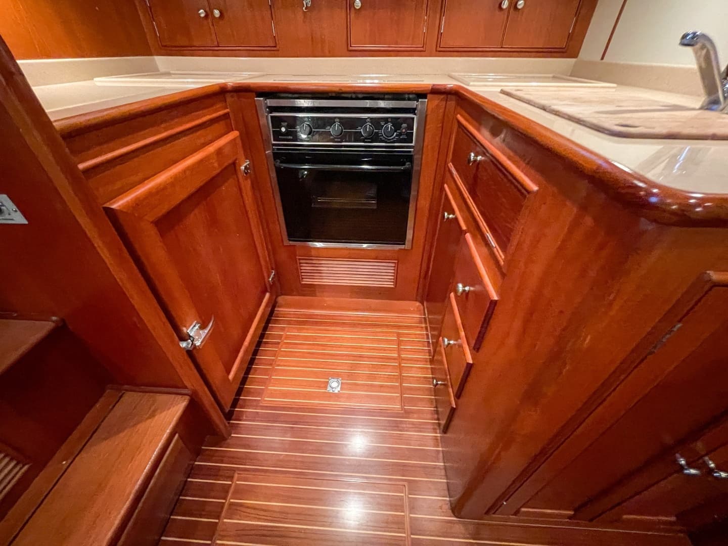 2001 Grand Banks Eastbay 38 HX - Image 34