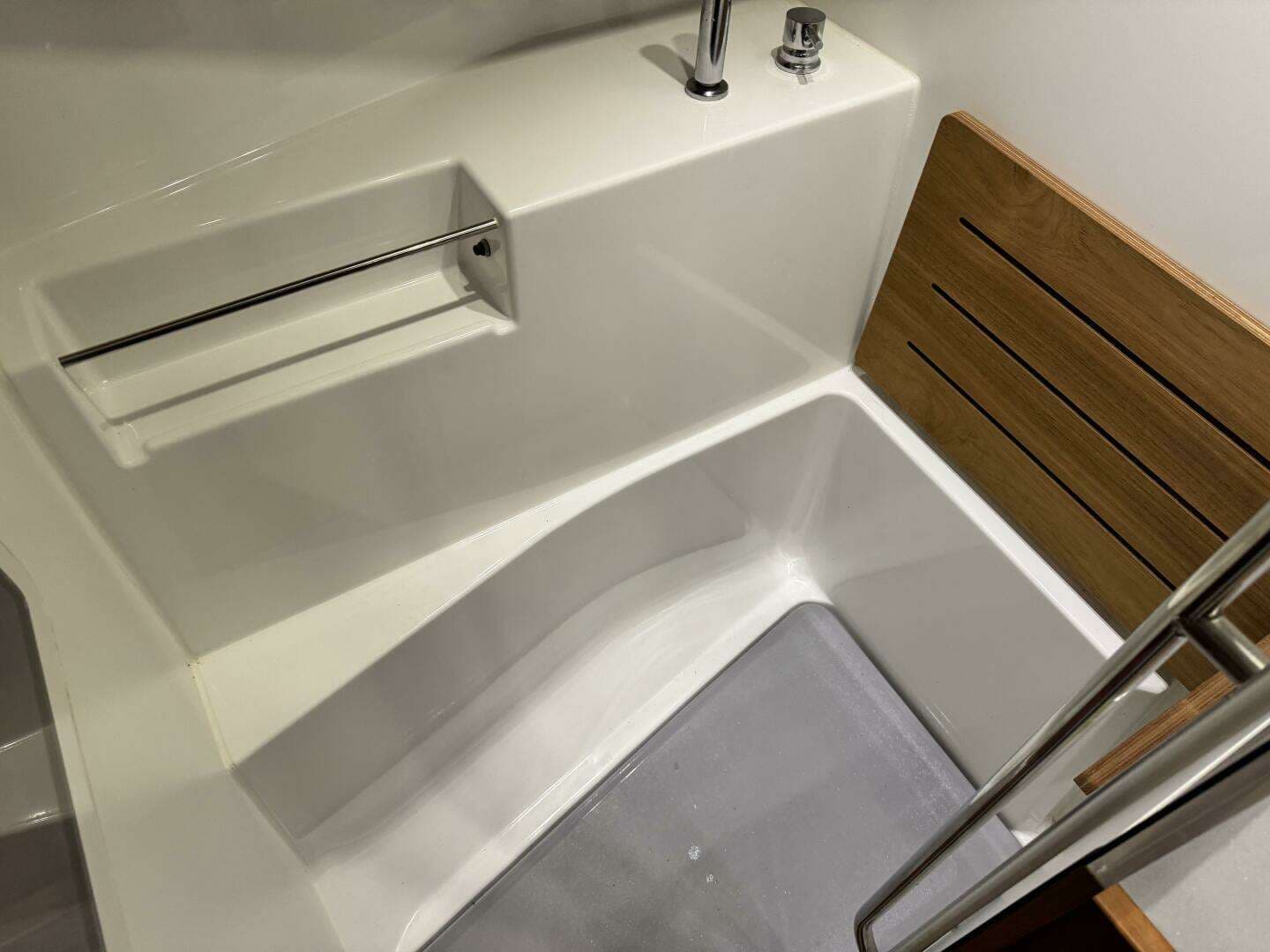 2014 Beneteau Oceanis 48 - Image 45