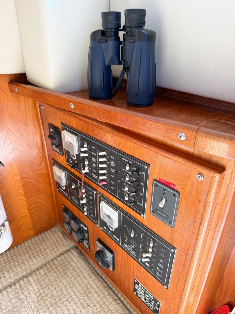 1988 Pacemaker 36 Convertible - Image 57