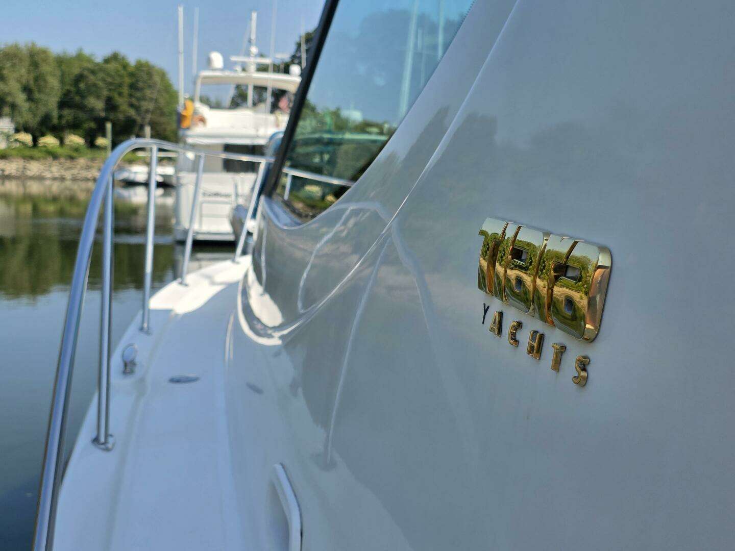 2007 Tiara Yachts 3900 Sovran - Image 15