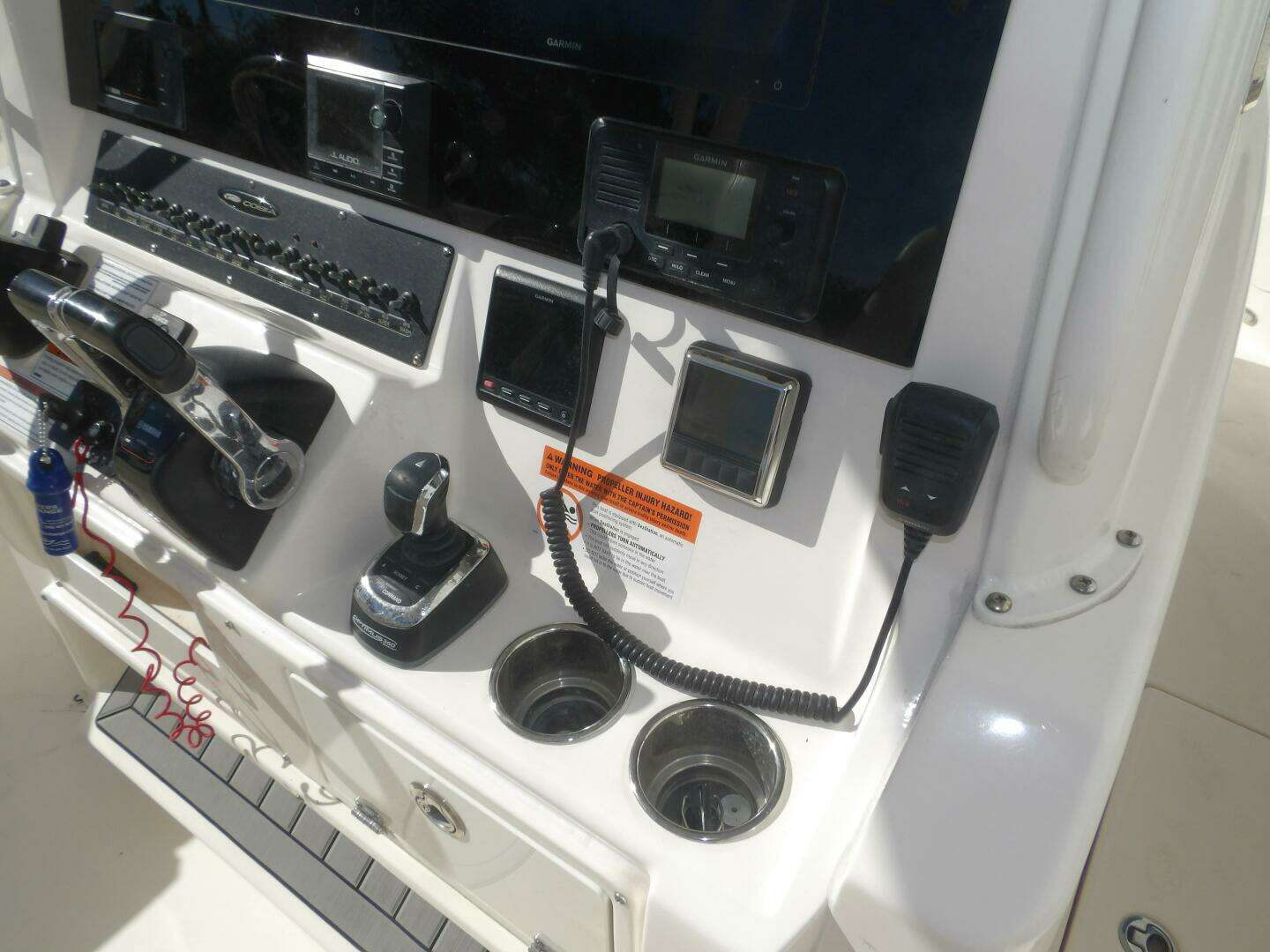 2020 Cobia 320 CC - Image 46