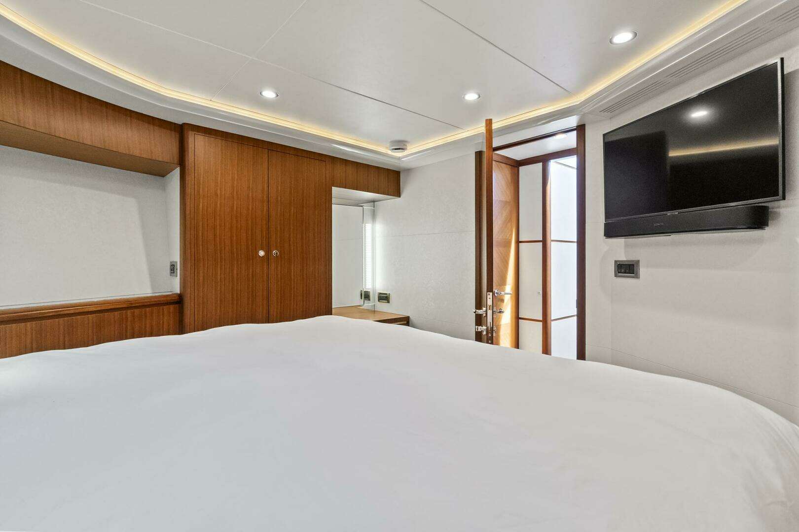 2016 Ocean Alexander 85 E - Image 65