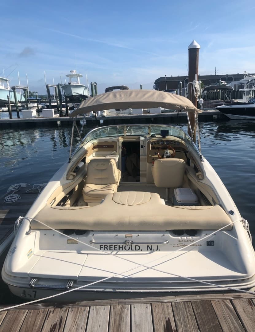 2000 Sea Ray 230 Signature - Image 2
