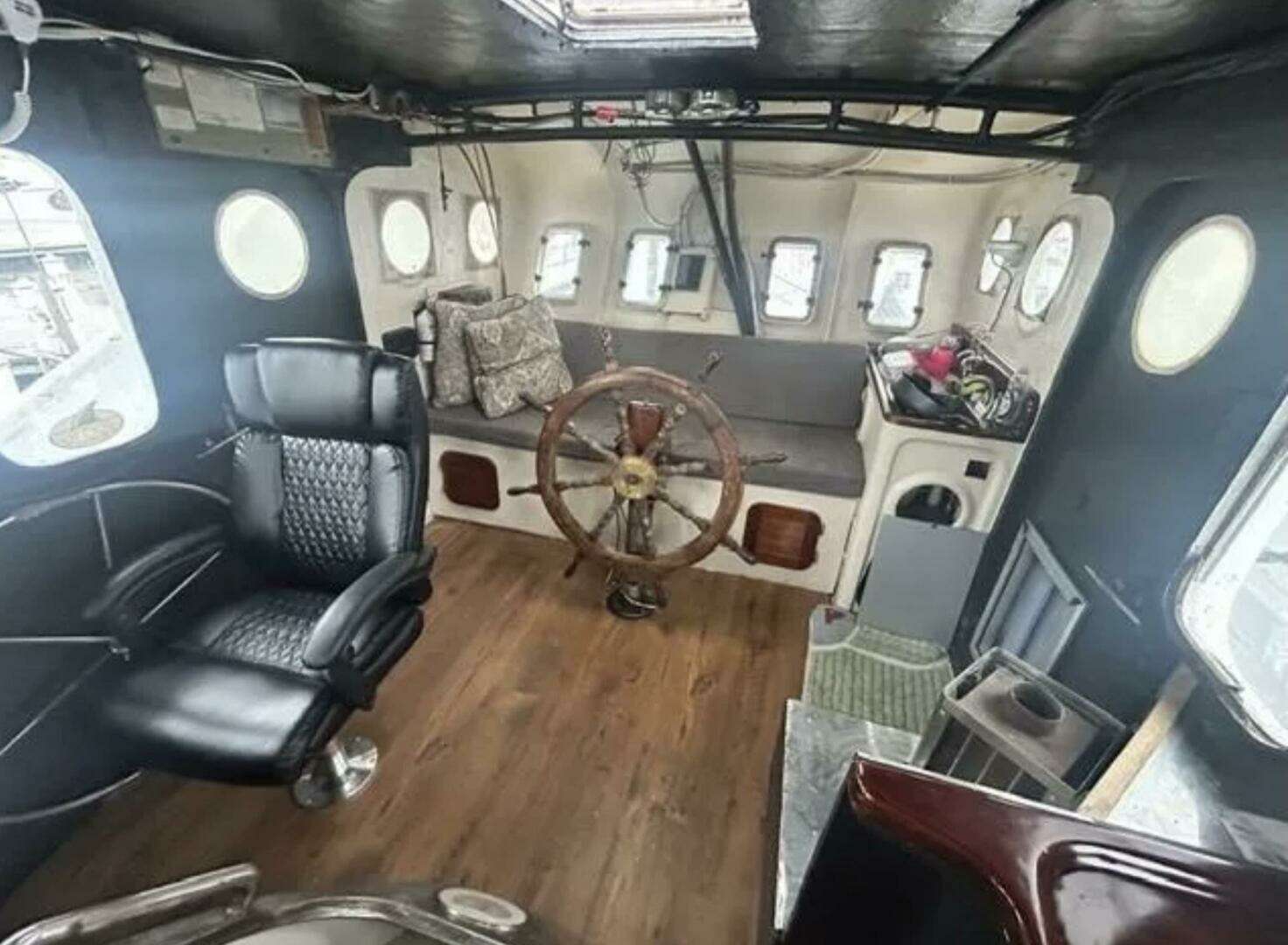 1989 Custom Schooner Liveaboard - Image 6