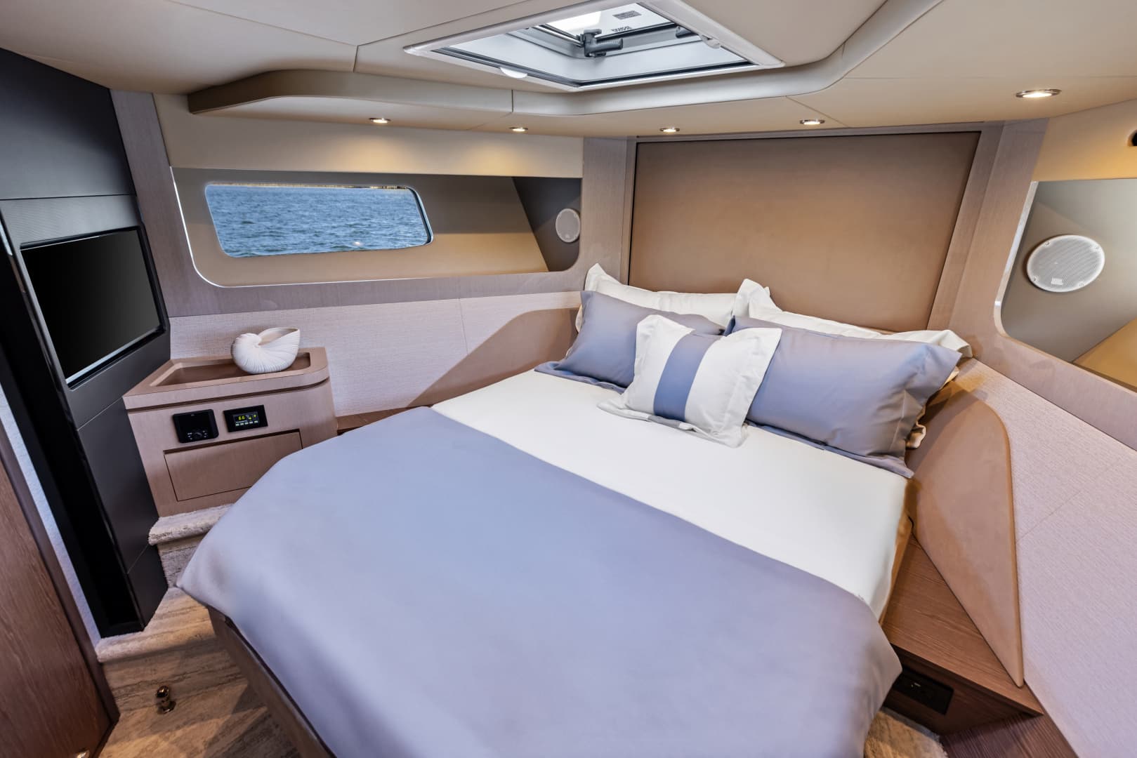 2026 Cruisers Yachts 50 FLY - Image 51