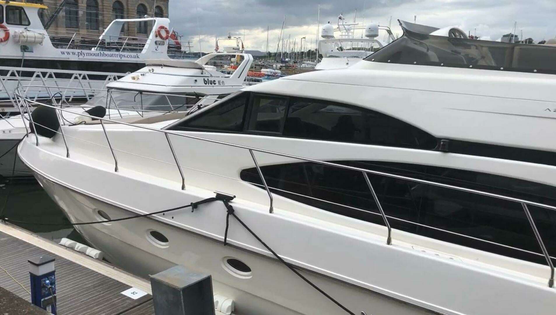 1999 Azimut 58 - Image 4