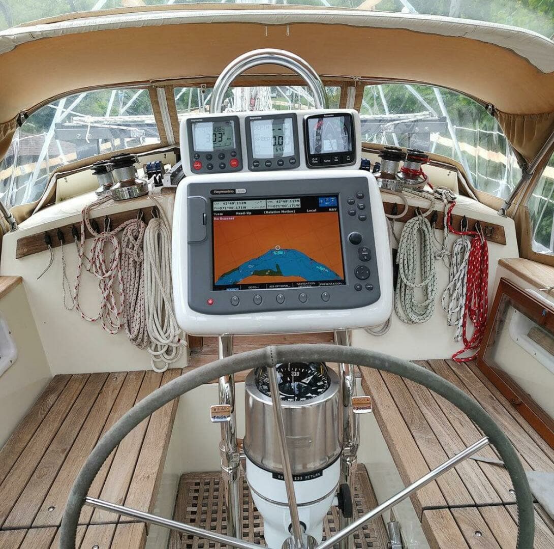 1988 Brewer STEEL HULL Kaiulani - Image 40