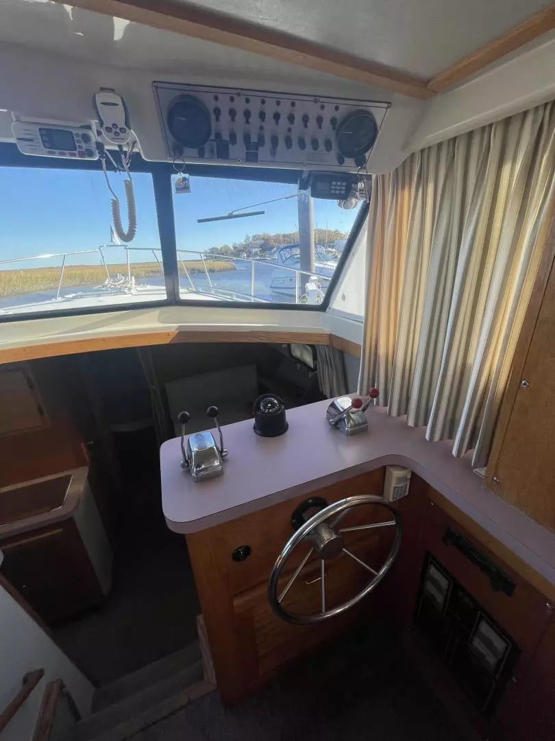 1988 Mainship Nantucket - Image 39