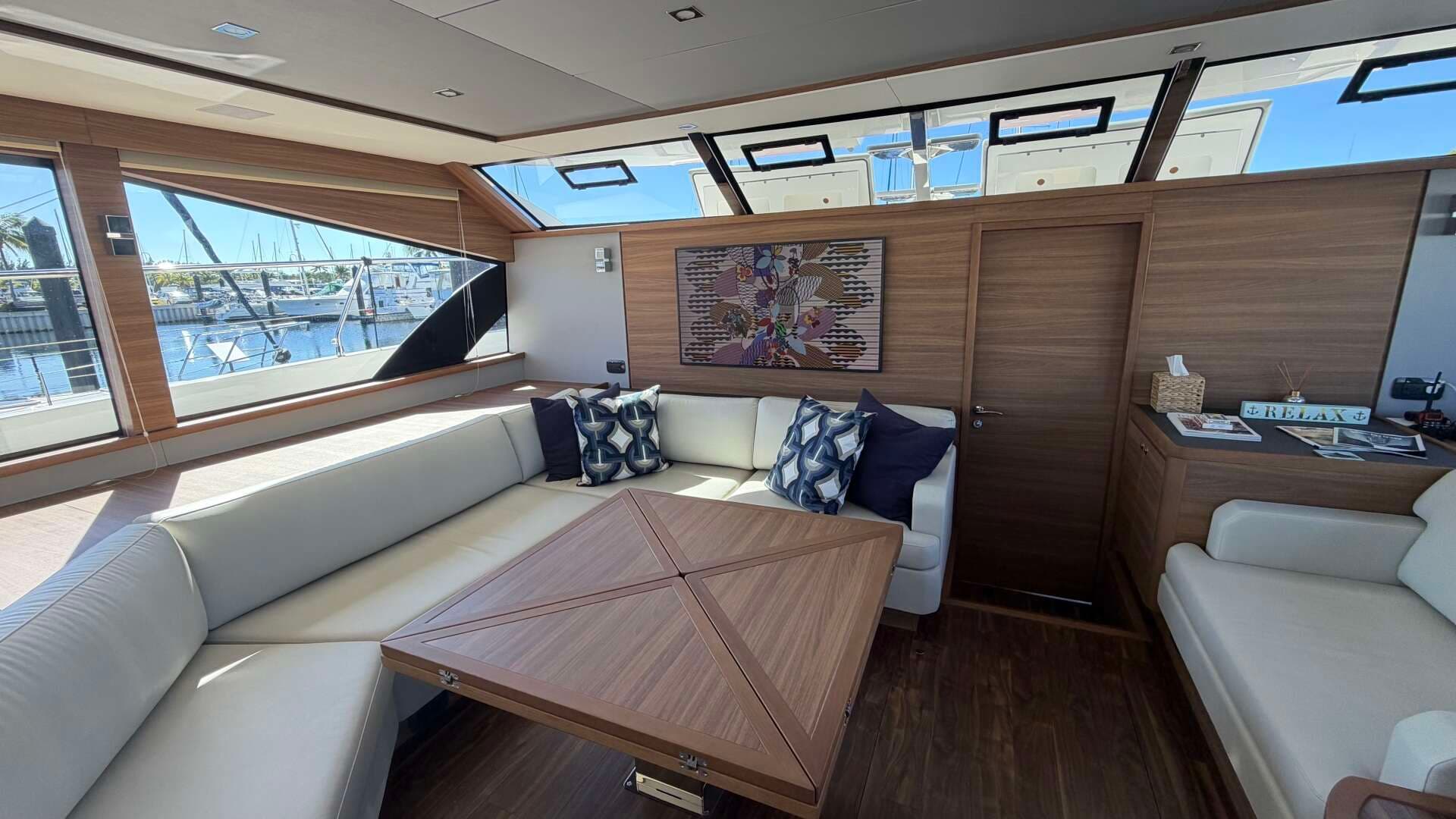 2025 Aquila 54 ENCLOSED BRIDGE - Image 34