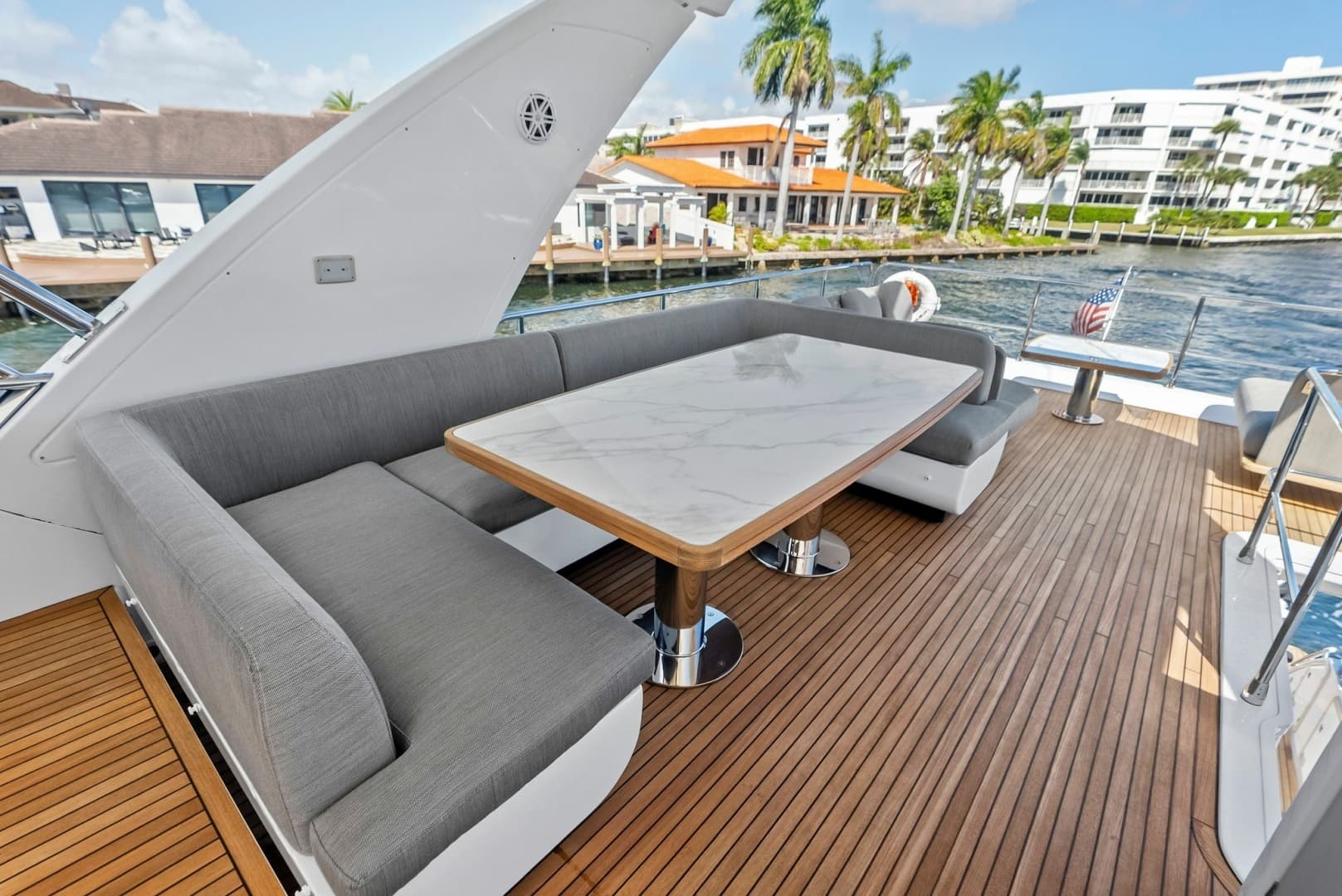2020 Azimut Flybridge - Image 13