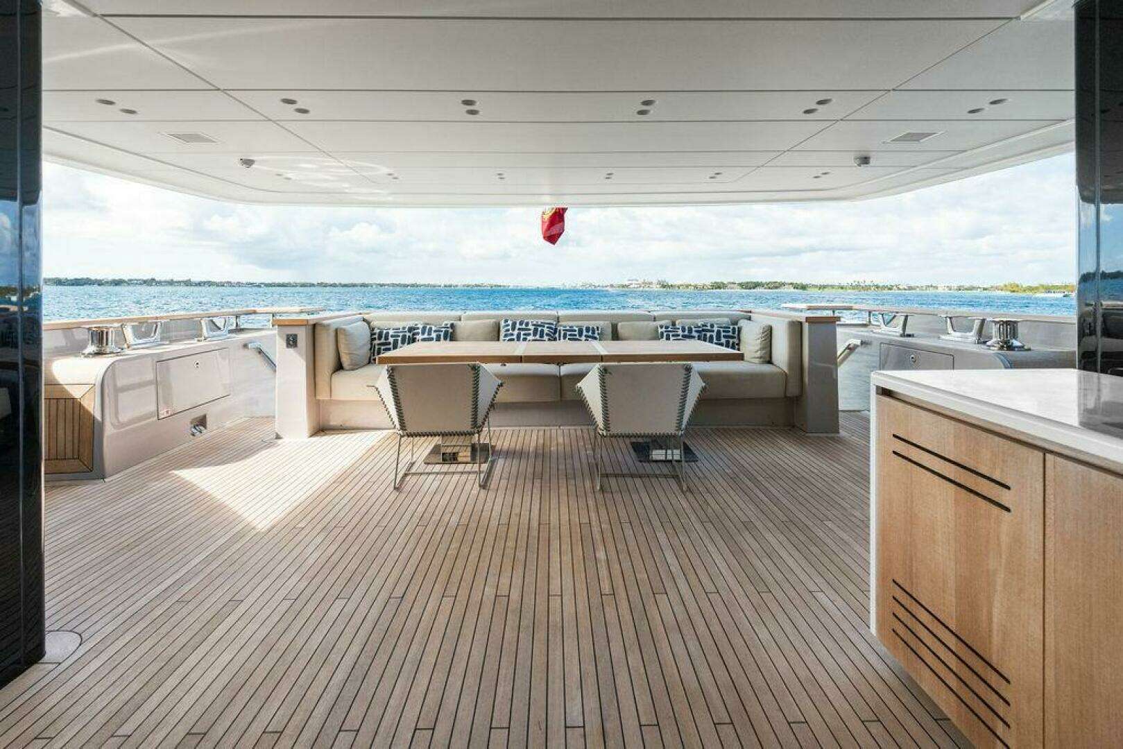 2023 Sanlorenzo SD118 - Image 37