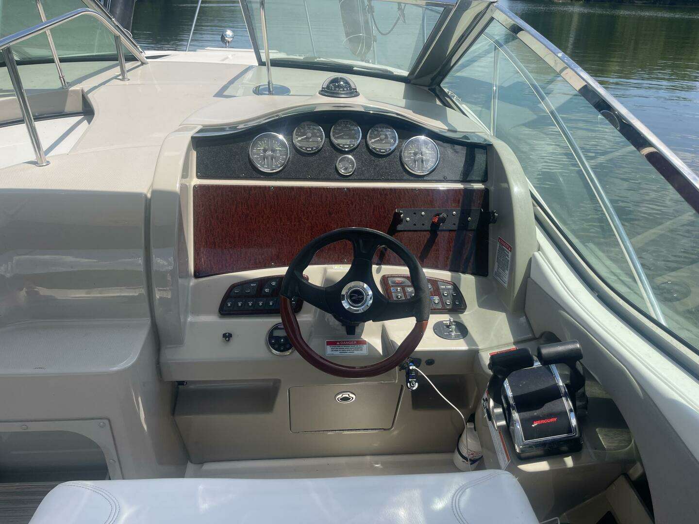 2008 Sea Ray 290 Sundancer - Image 102