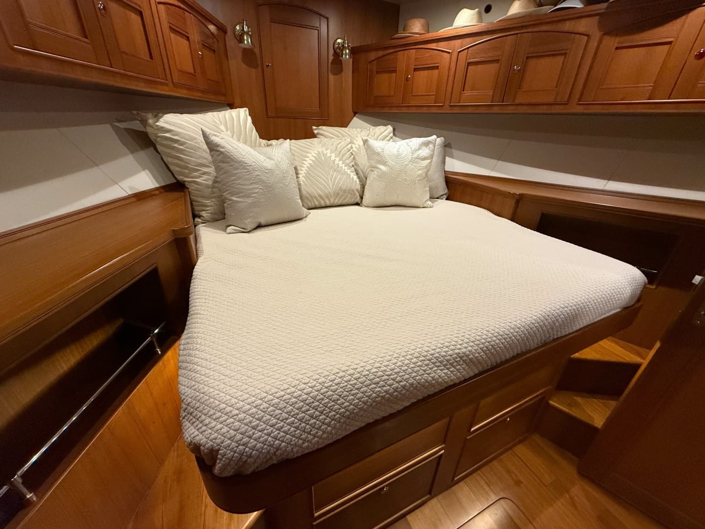 2017 Marlow Explorer 49E - Image 21
