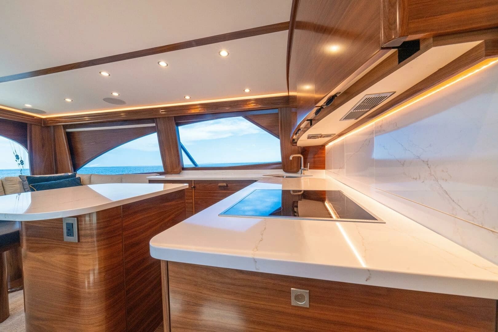 2025 Viking 58 Convertible - Image 14