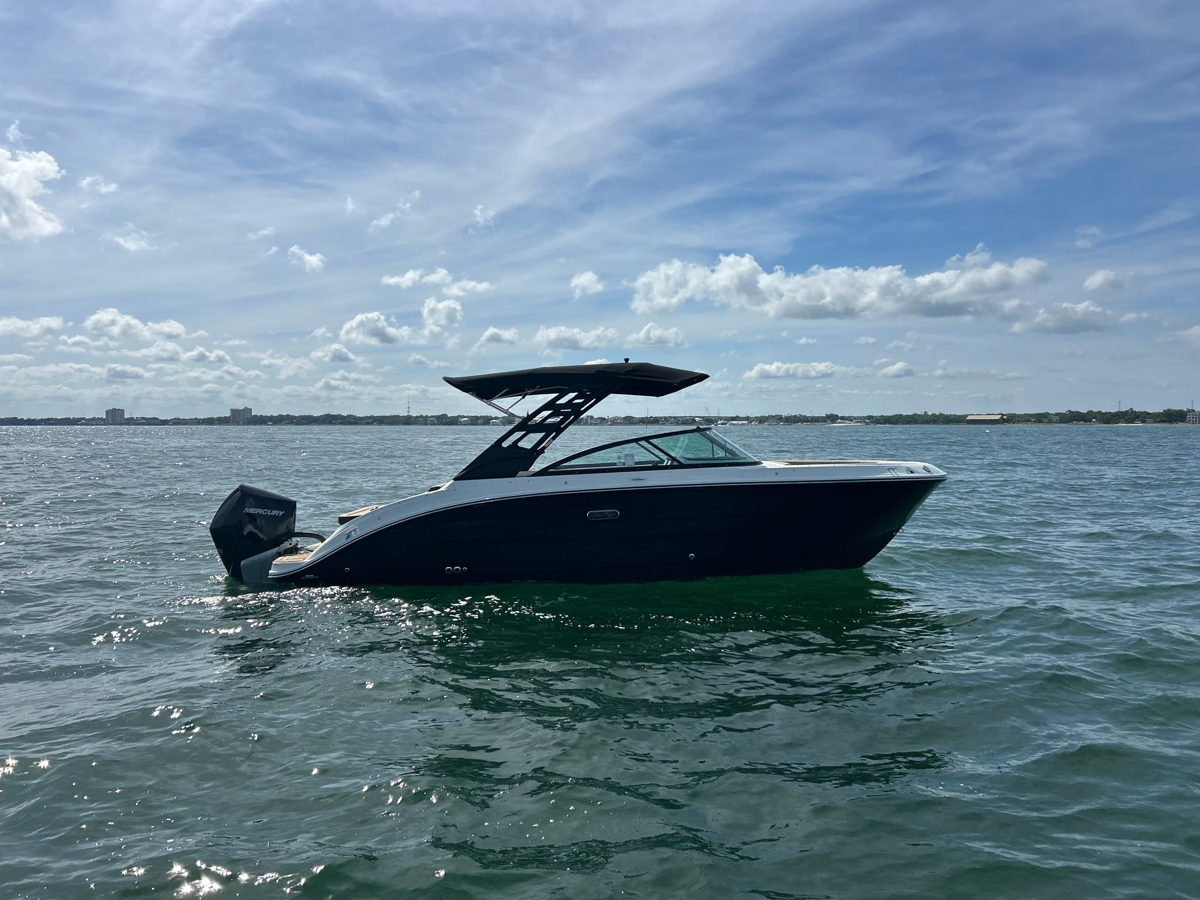2026 Sea Ray SDX 250 Outboard - 7