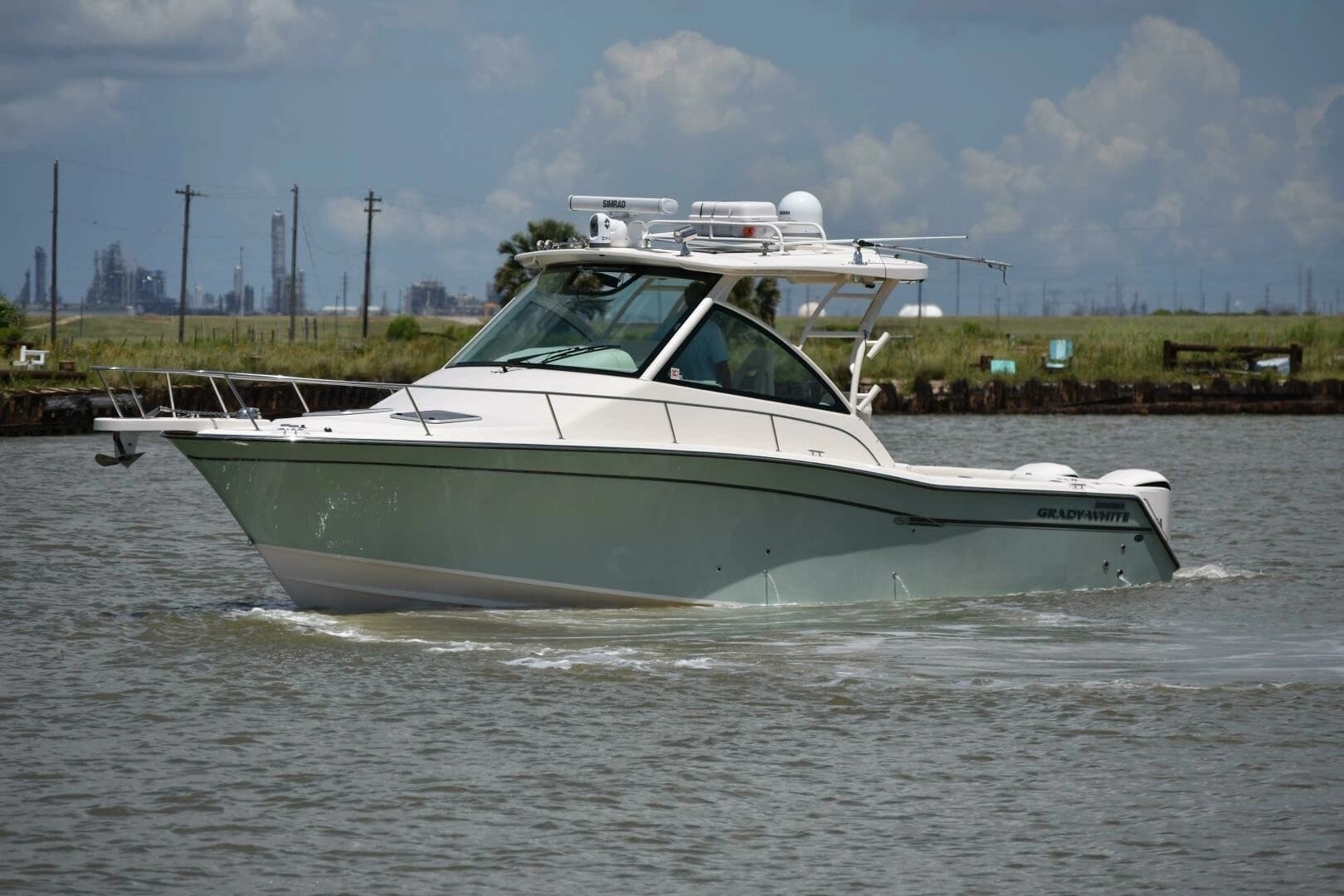 2016 Grady-White 330 Express - Image 64