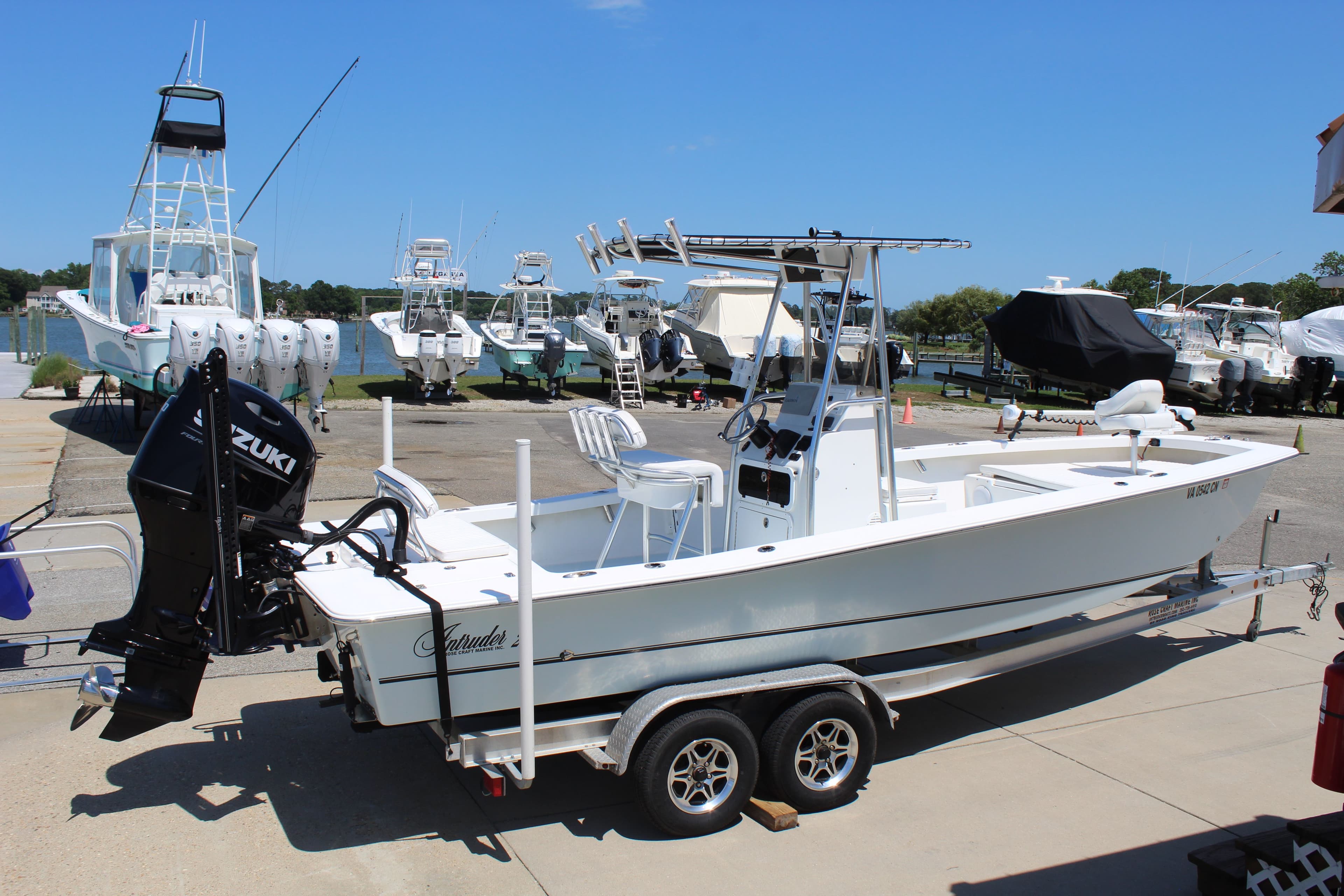 2023 Intruder 23 Intruder