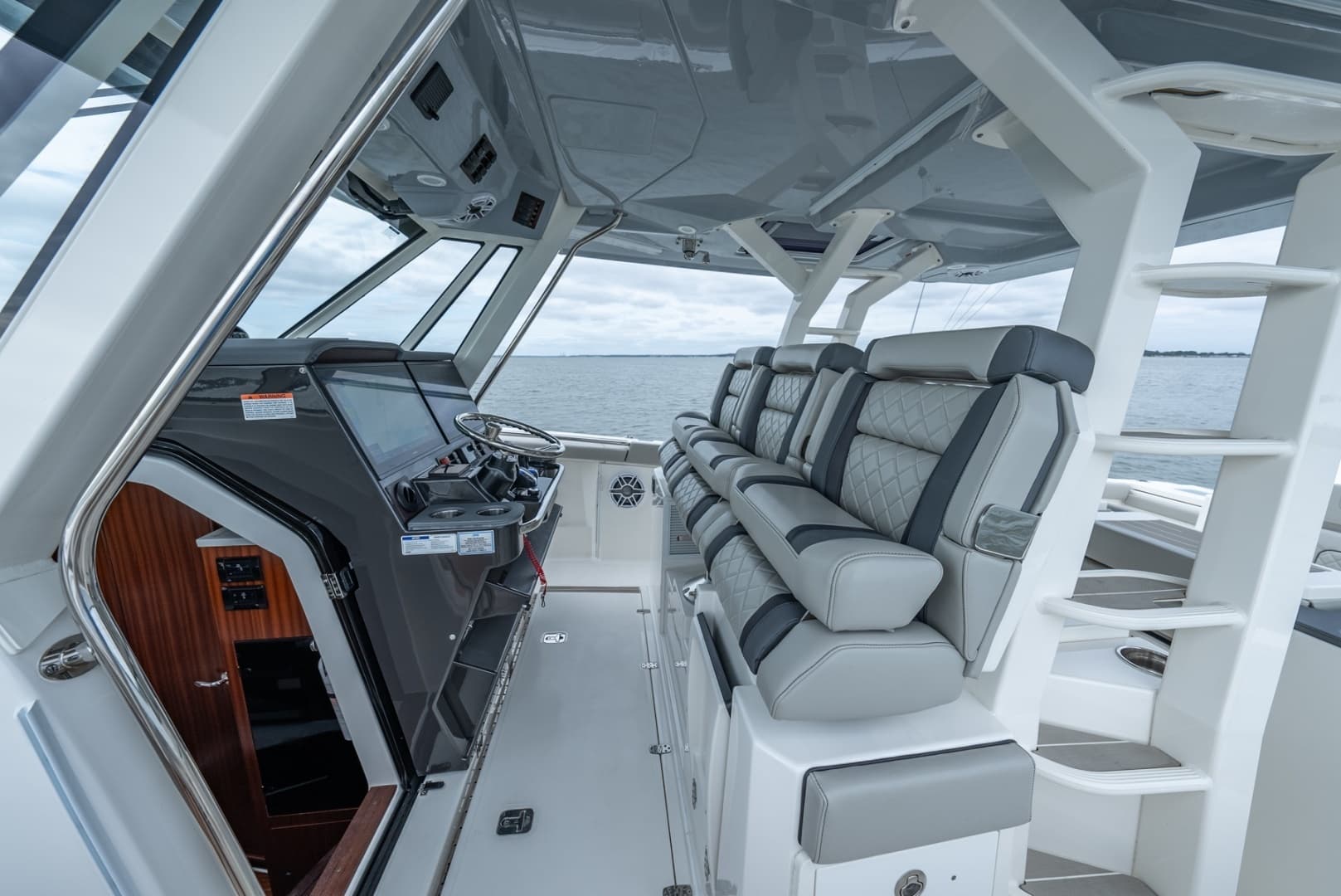 2023 Pursuit S 428 Sport - Image 26