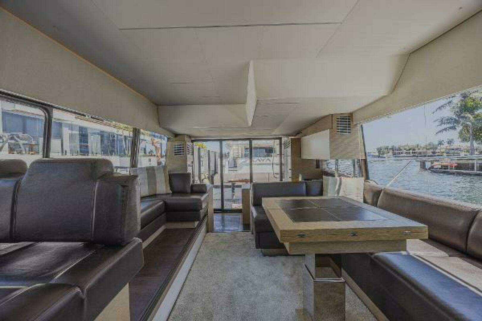 2018 Prestige 520 - Image 24