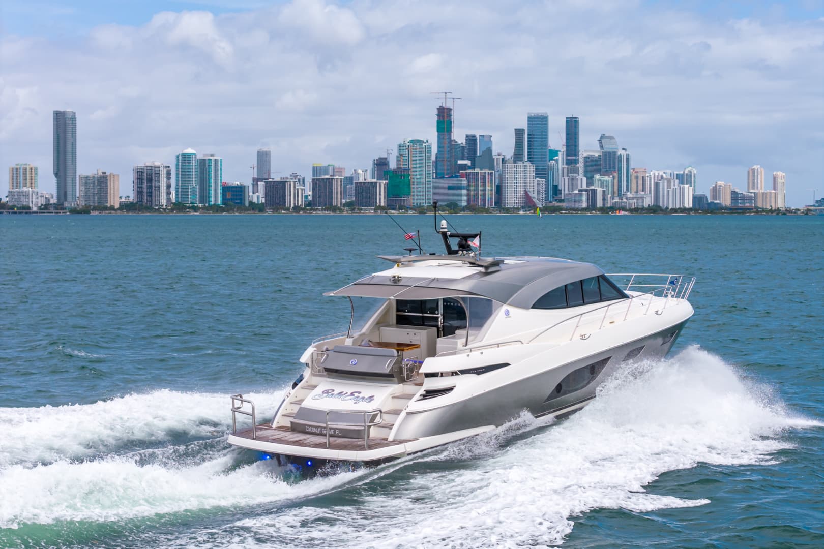 2024 Riviera 6000 SPORT YACHT - Image 17