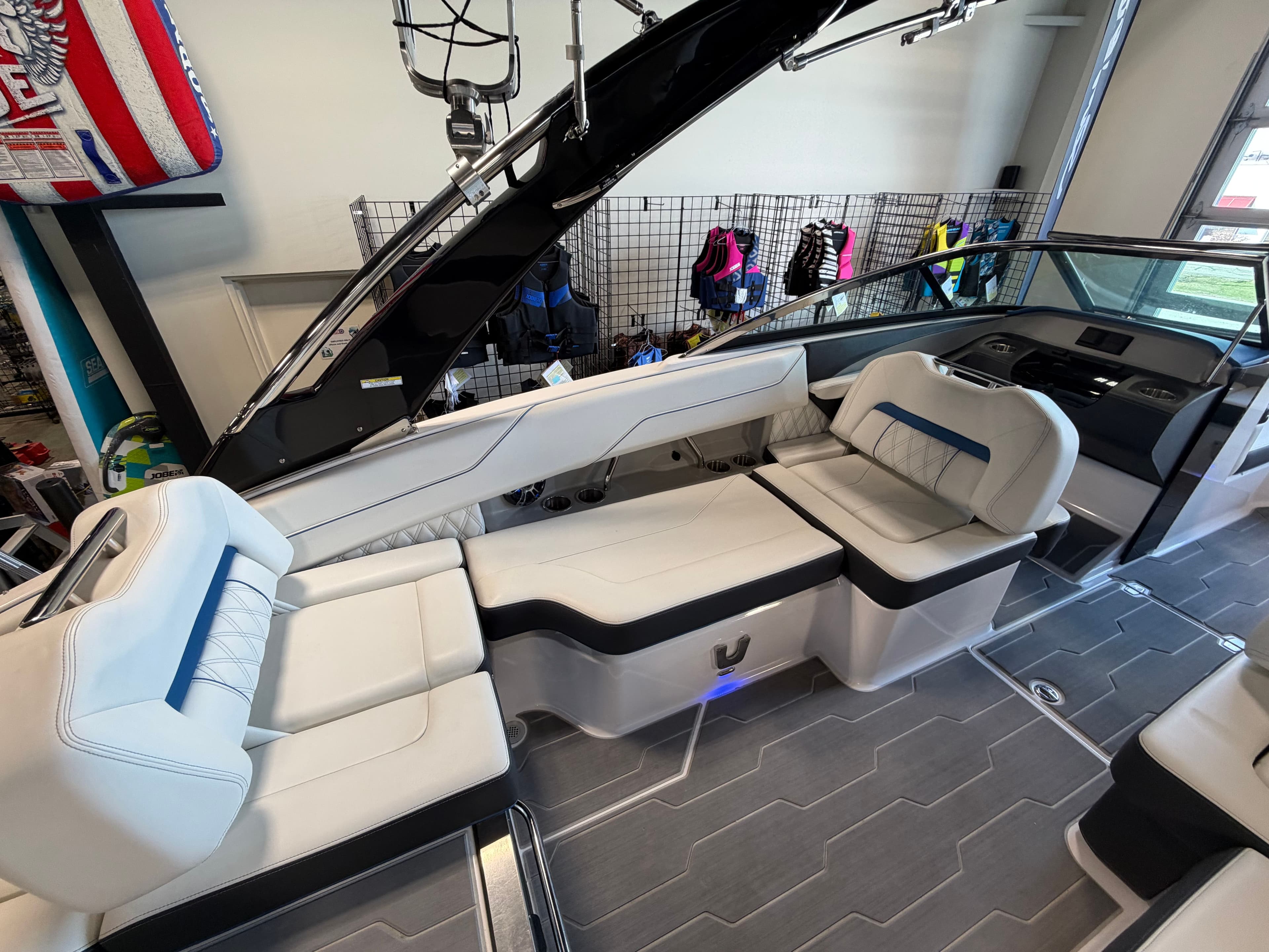 2022 Regal LS4 Surf - 12