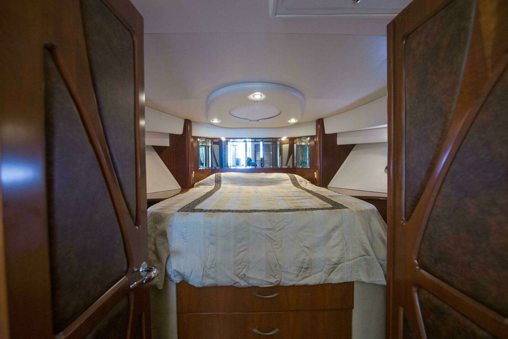 2009 Silverton 52 Ovation - Image 63