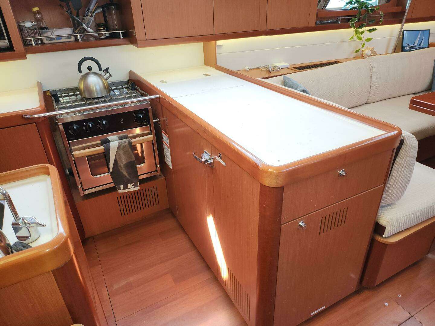 2011 Beneteau Oceanis 49 - Image 32