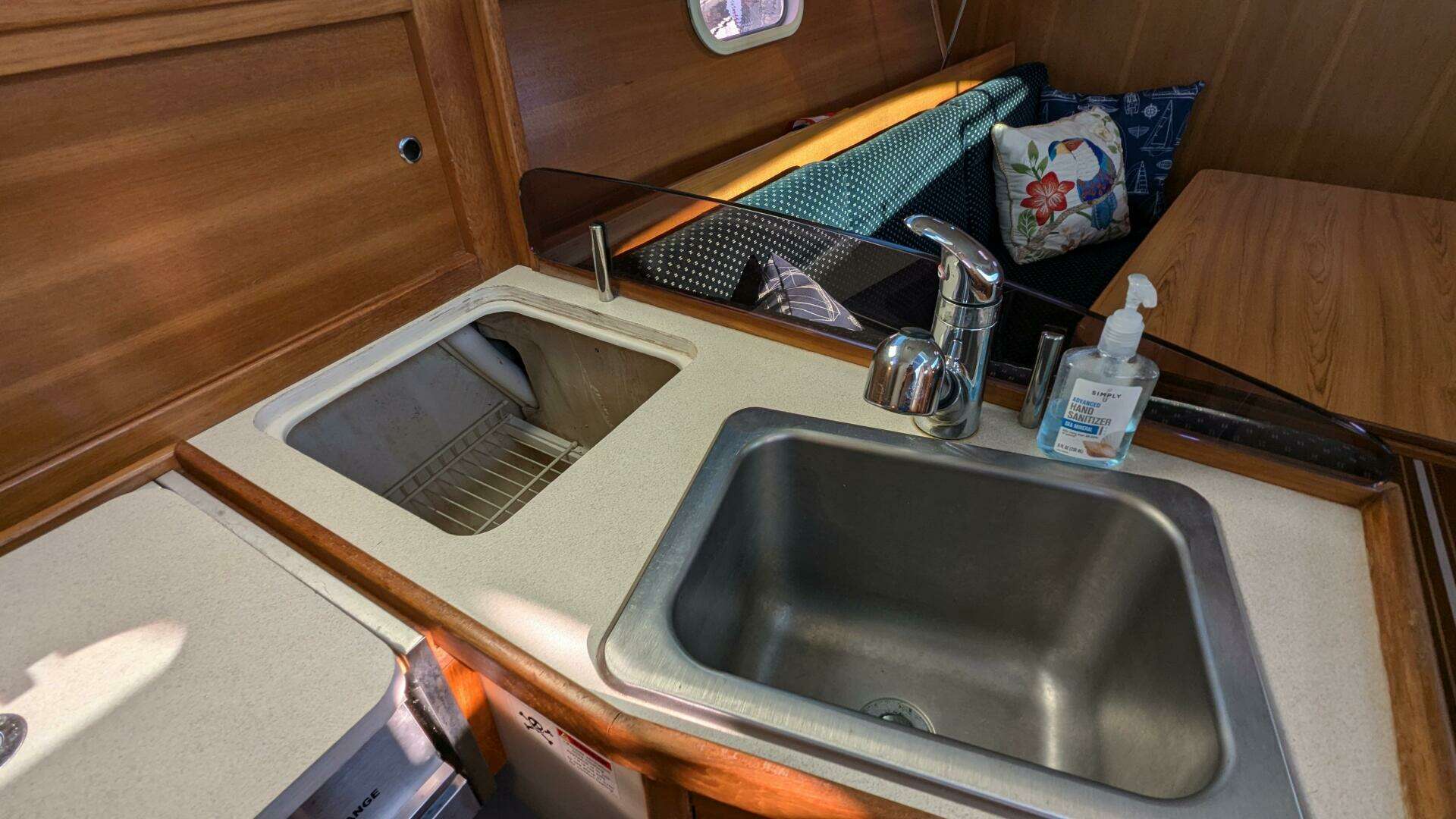 2007 Catalina 309 - Image 45