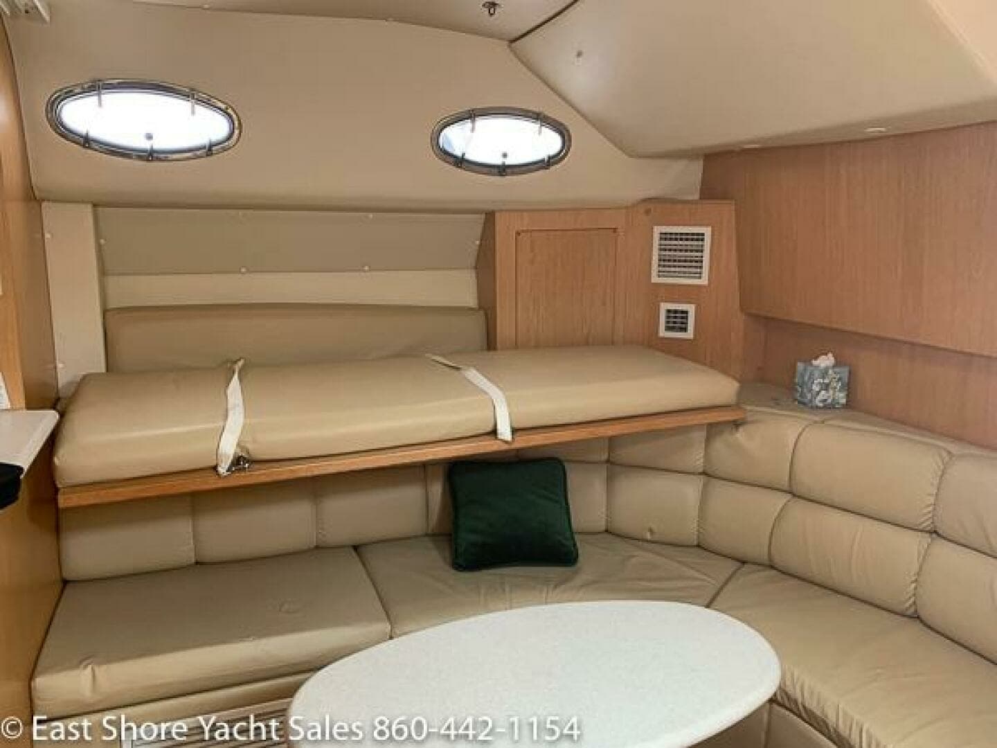 2003 Tiara Yachts 4000 Express - Image 13