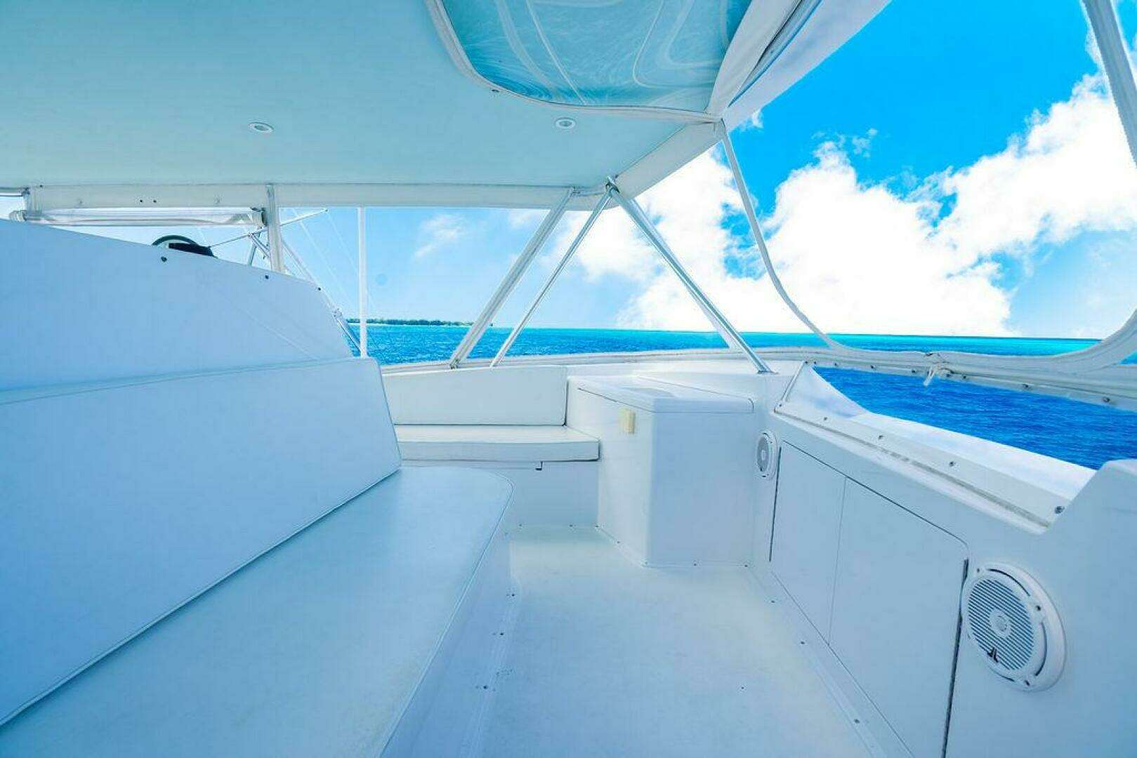 1999 Viking 55 Convertible - Image 77