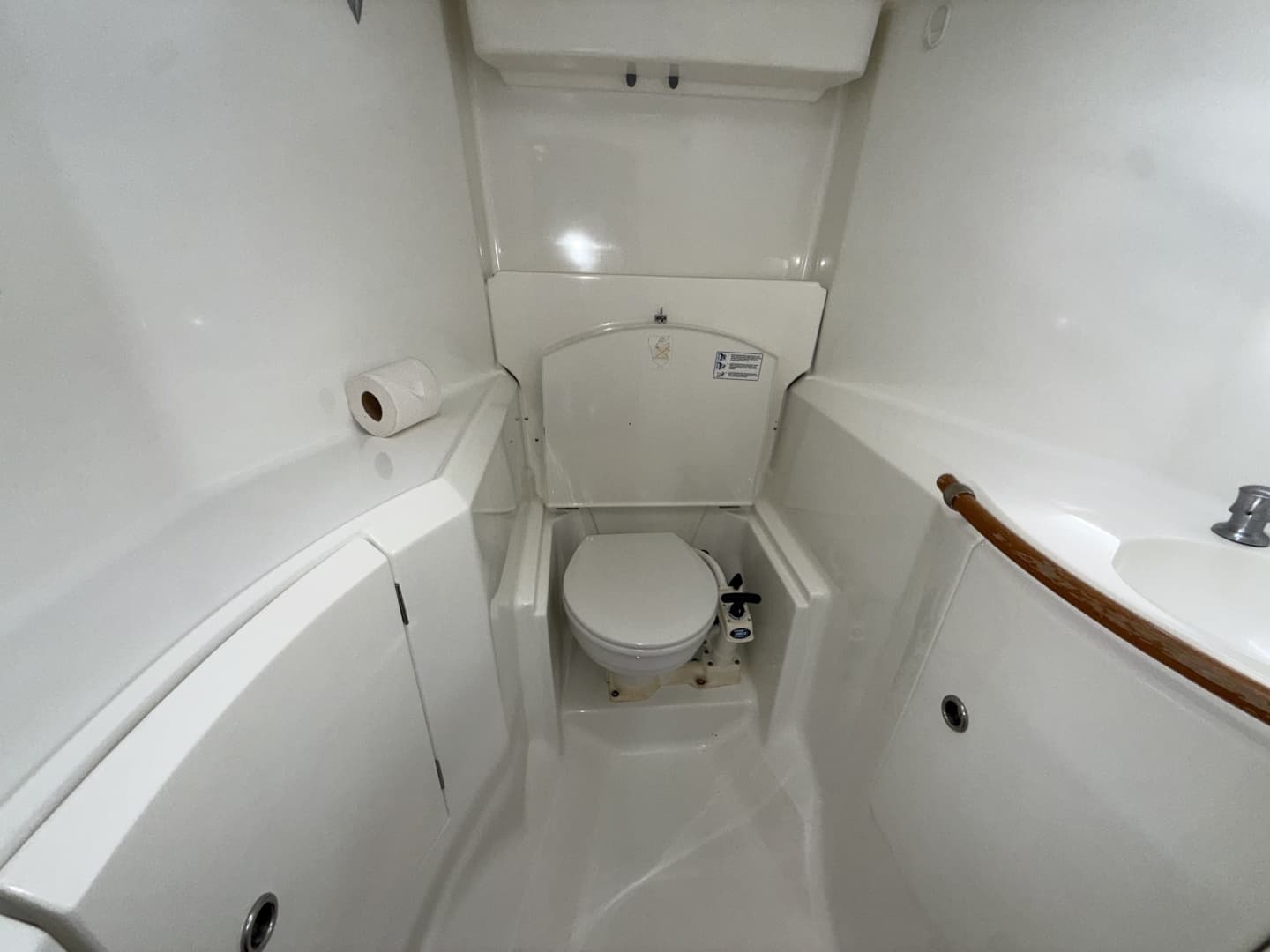 1998 Beneteau 411 - Image 15