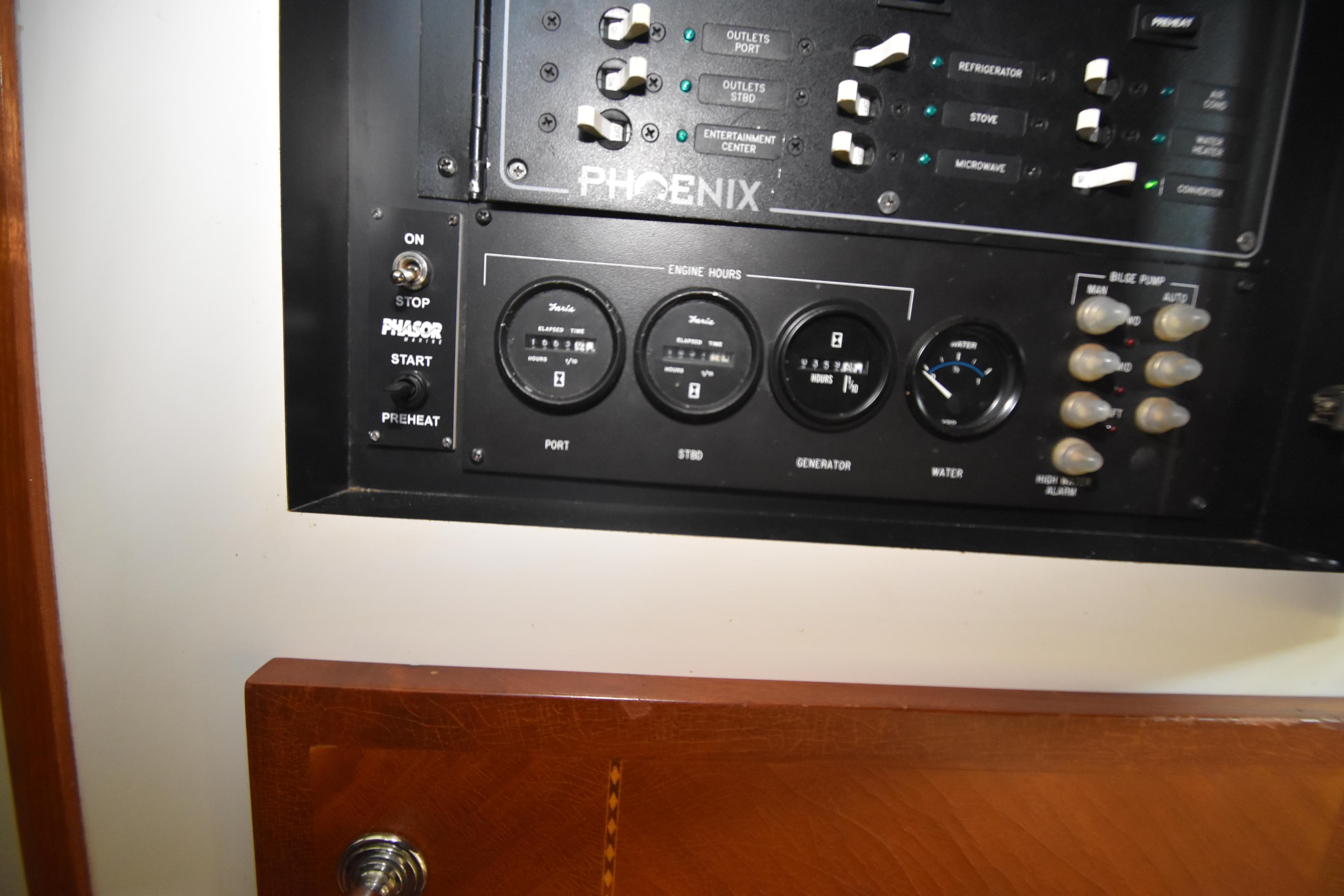 2002 Jupiter 35 Convertible - 15