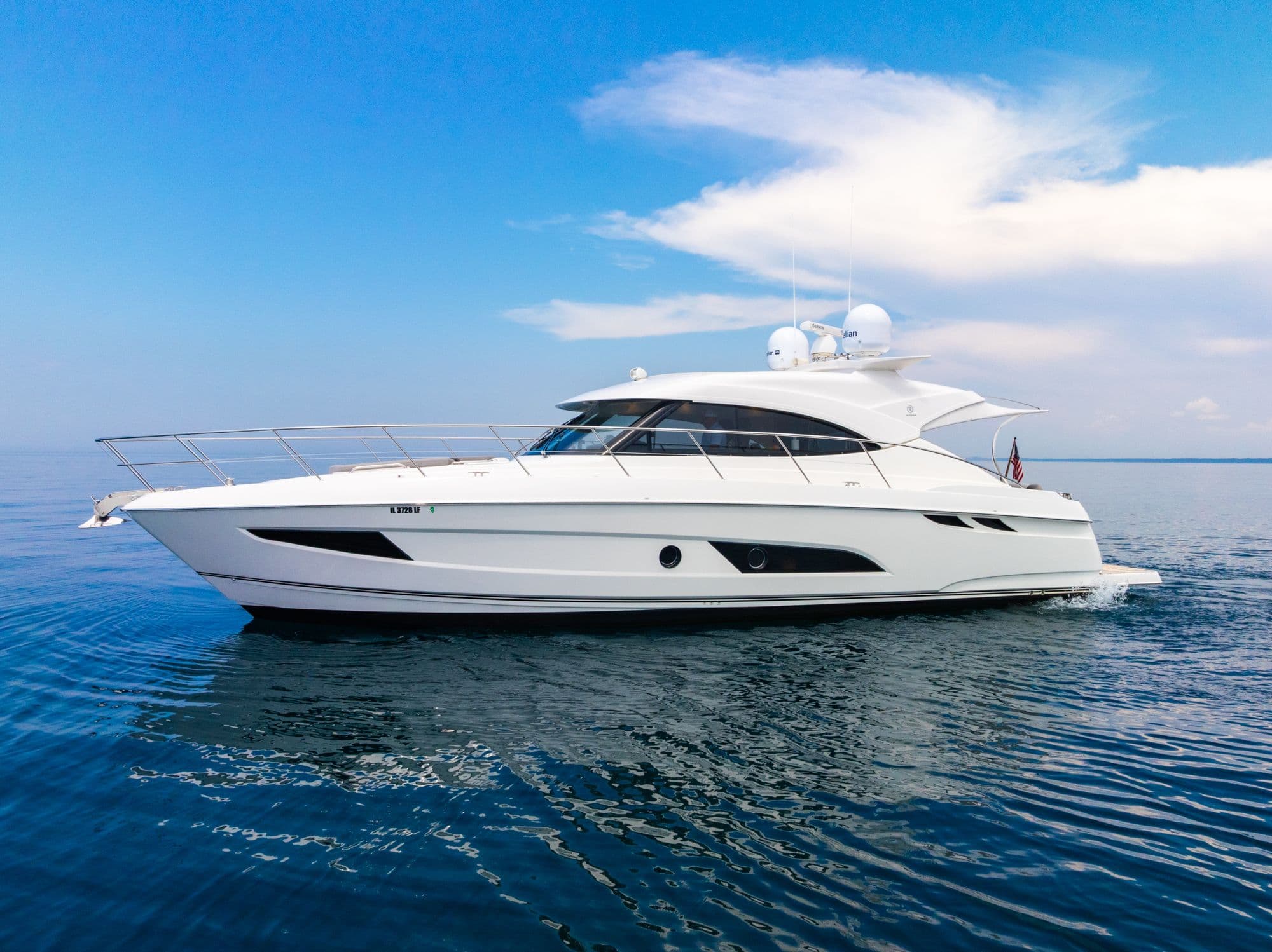 2019 Riviera 4800 Sport Yacht - 8