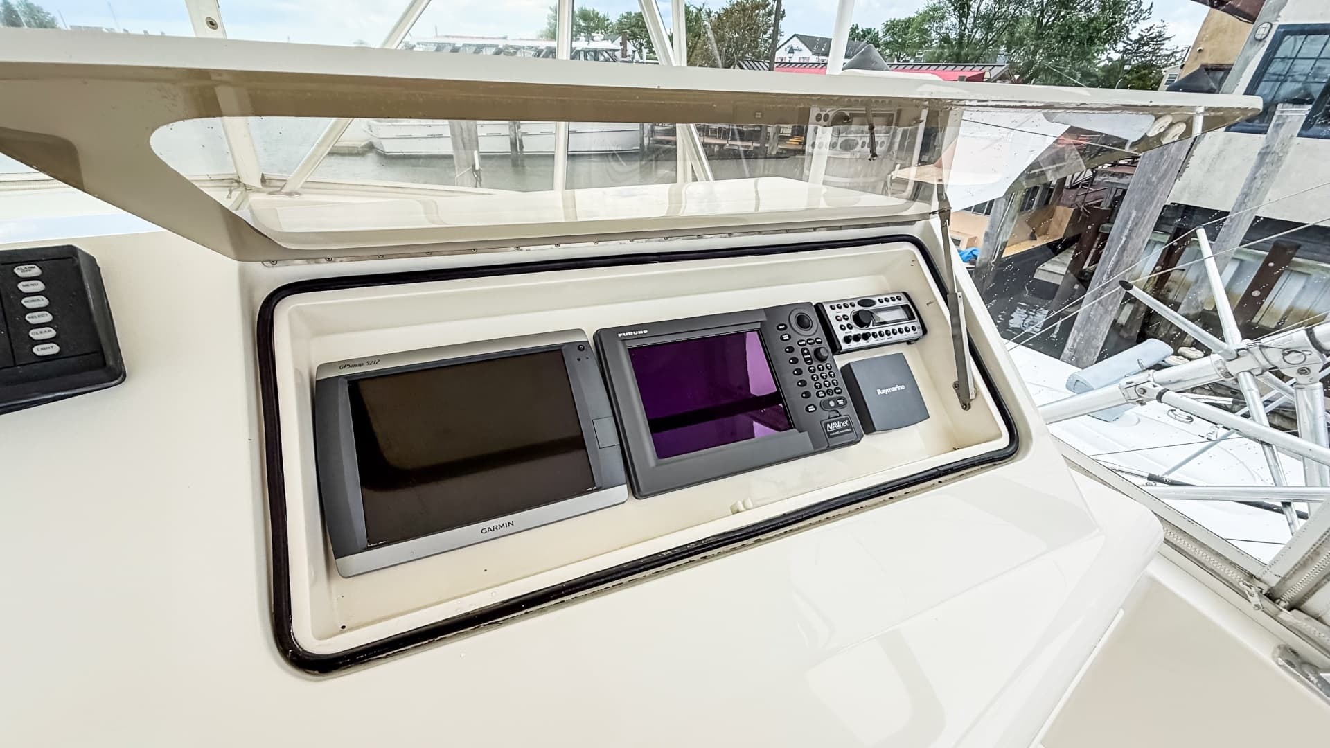 2004 Ocean Yachts 50 Super Sport - Image 17