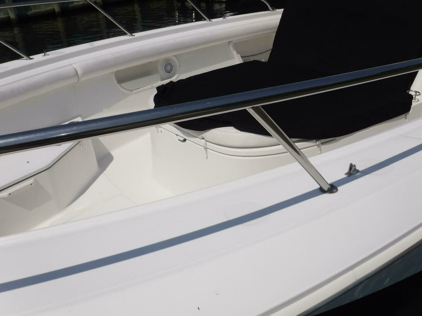 2014 Boston Whaler 370 Outrage - Image 16
