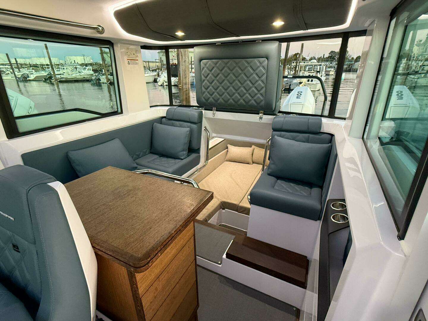 2022 Axopar 37 XC Cross Cabin - Image 33