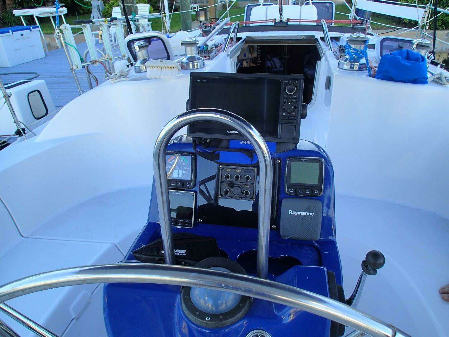 1997 Hunter 376 - Image 22