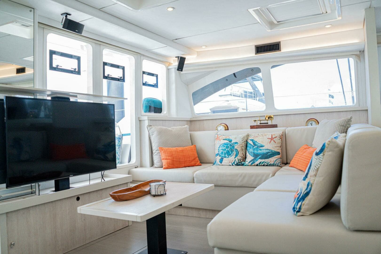2018 Leopard 58 - Image 6