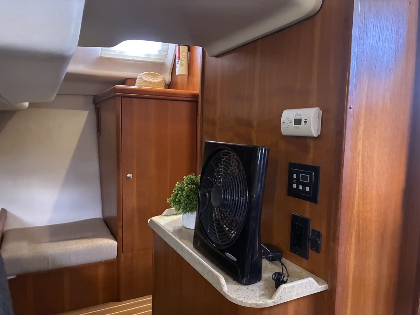 2008 Hunter 38 - Image 30