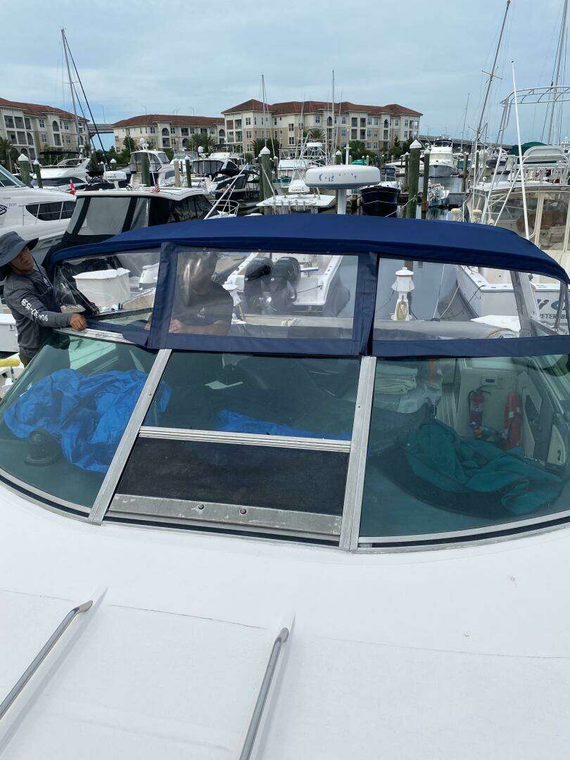 1993 Sea Ray 440 Sundancer - Image 42