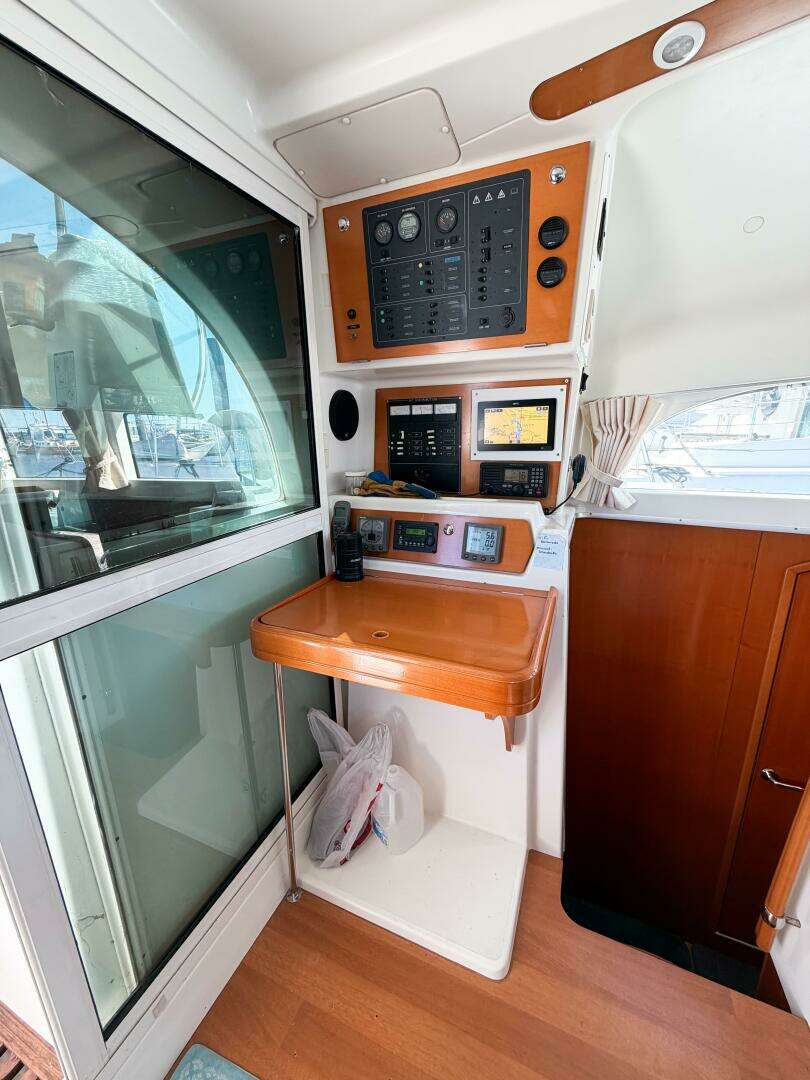 2005 Lagoon 380S - Image 78