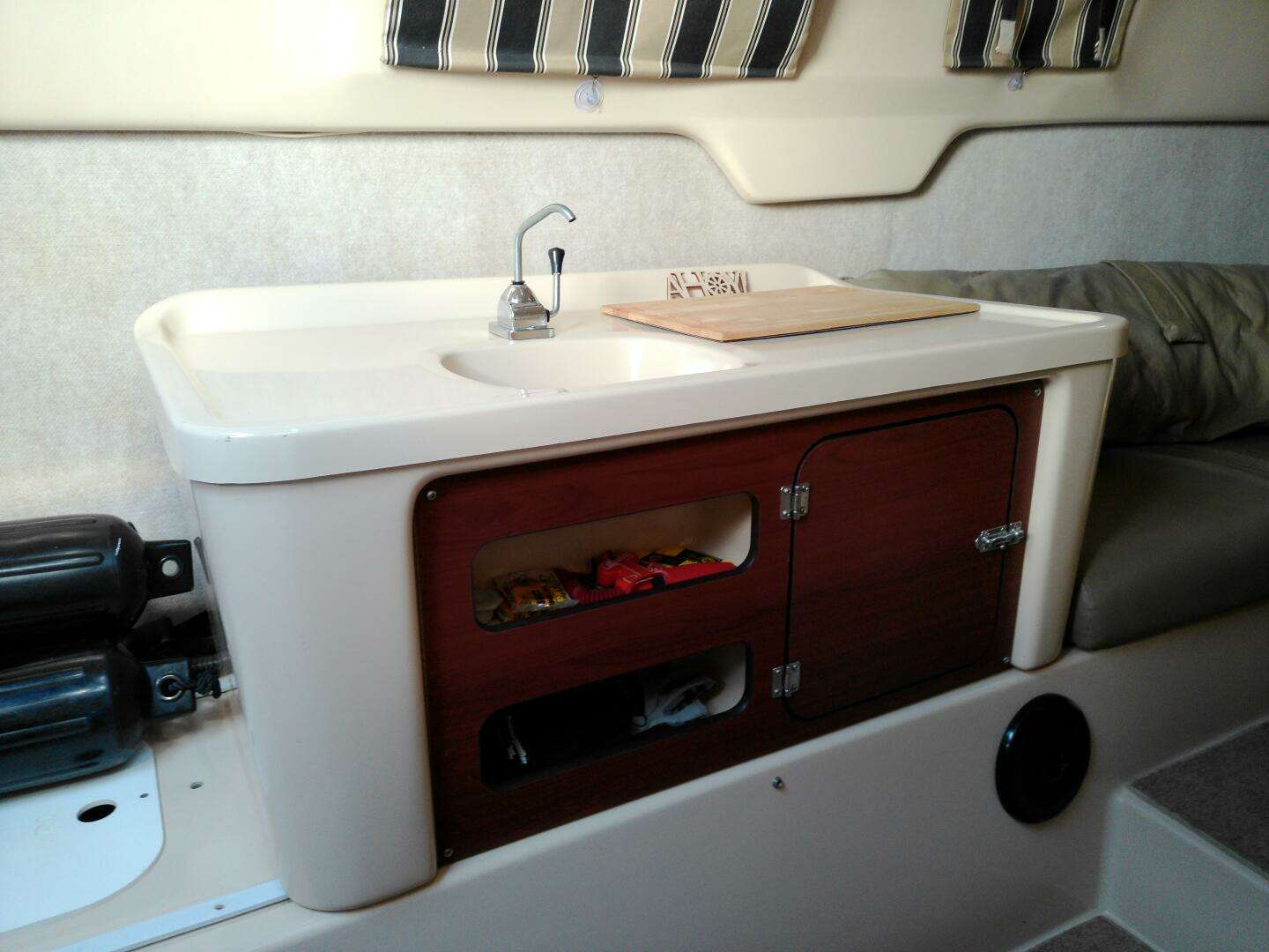 2010 Macgregor — - Image 30