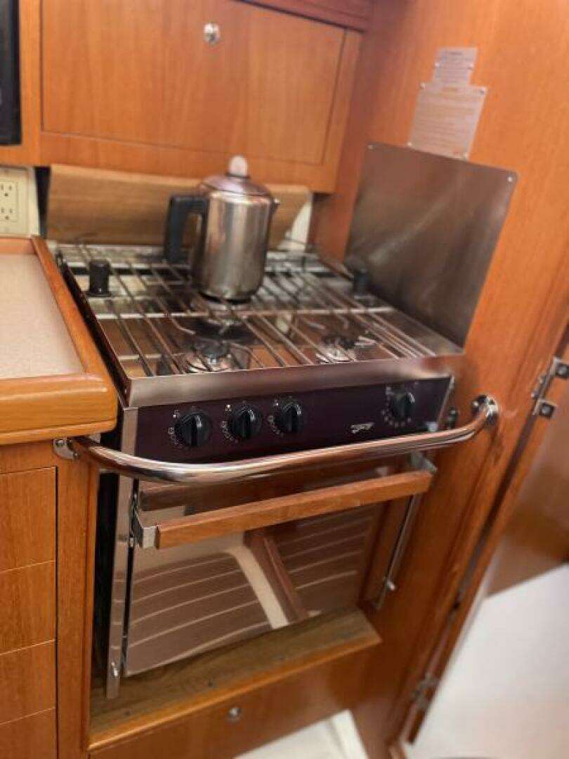 2004 Hunter 386 - Image 10
