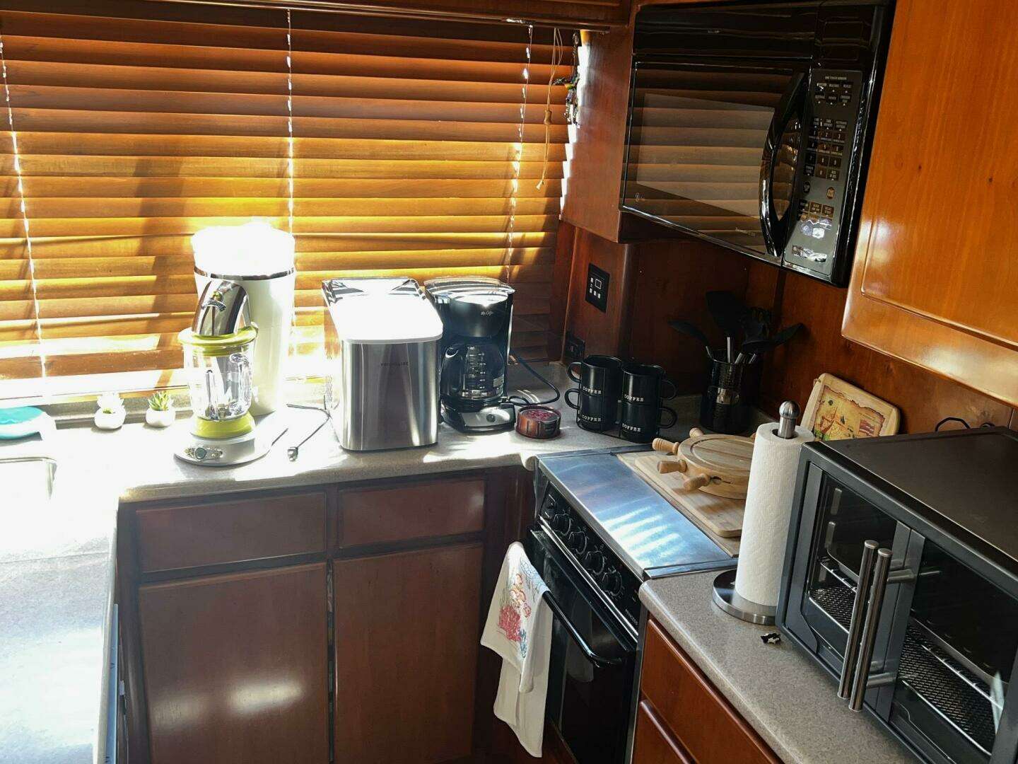 2003 Symbol Pilothouse - Image 32