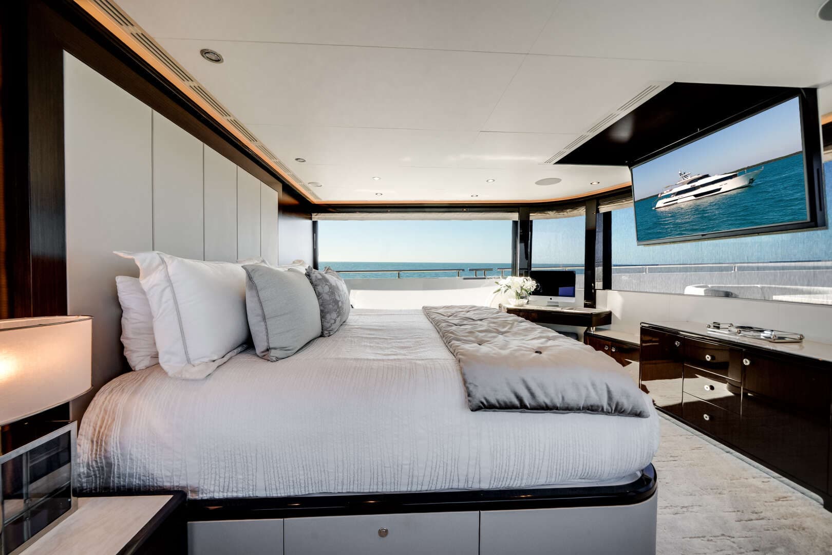2022 Ocean Alexander 37L - Image 44